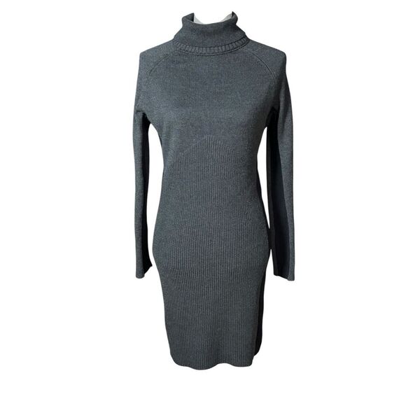 Athleta Mesa Hybrid Sweater Dress Turtleneck Wool Size Small Black Minimalist - Picture 10 of 10